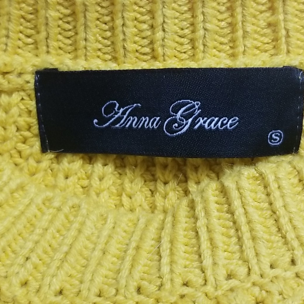 Anna Grace Women's Size S Sweater - Picture 3 of 3